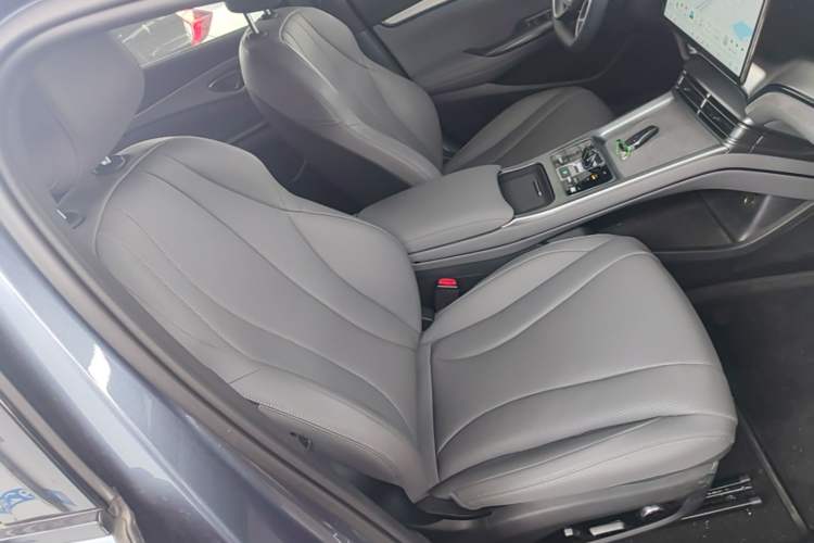 Used BYD Seal 07 DM-i 2025 Intelligent Driving Version DM-i 1.5L 125 km Prestige Edition Right Front Seat