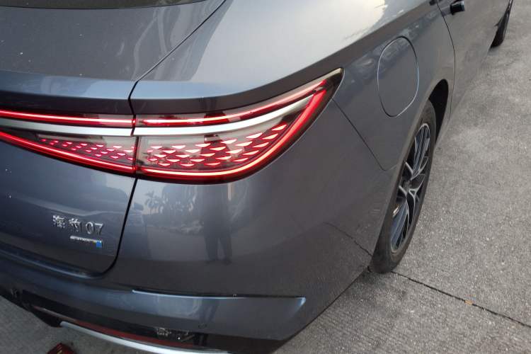 Used BYD Seal 07 DM-i 2025 DM-i 1.5L 125km Prestige Model Right Rear Taillight