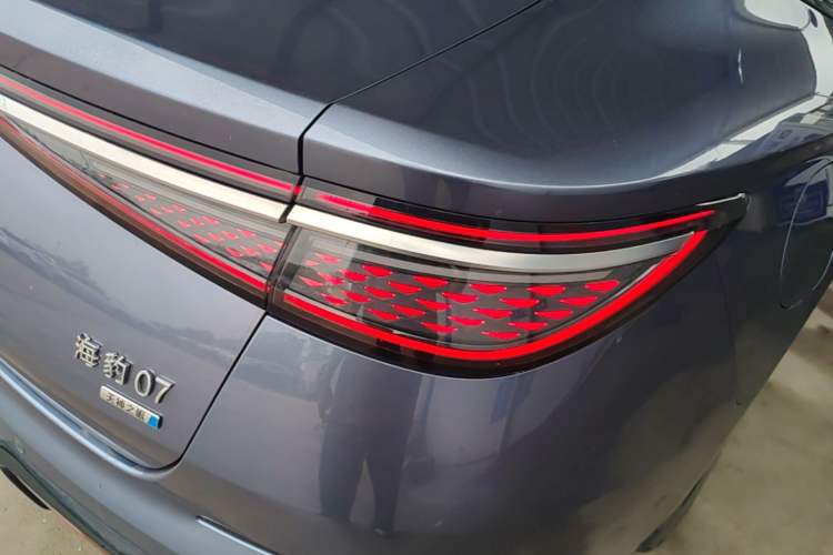 Used BYD Seal 07 DM-i 2025 Intelligent Driving Version DM-i 1.5L 125 km Prestige Edition Right Rear Taillight