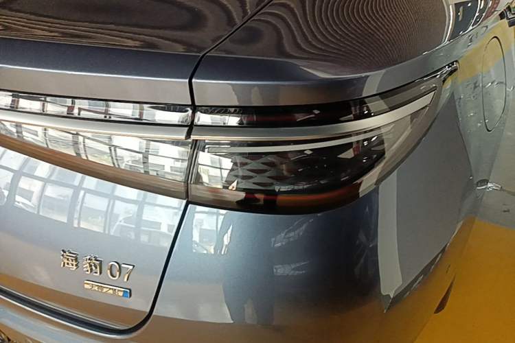 Used BYD Seal 07 DM-i 2025 Intelligent Driving Version DM-i 1.5L 125 km Prestige Edition Right Rear Taillight