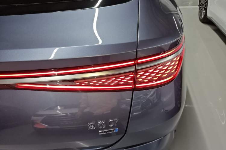 Used BYD Seal 07 DM-i 2025 Intelligent Driving Version DM-i 1.5L 125 km Prestige Edition Right Rear Taillight