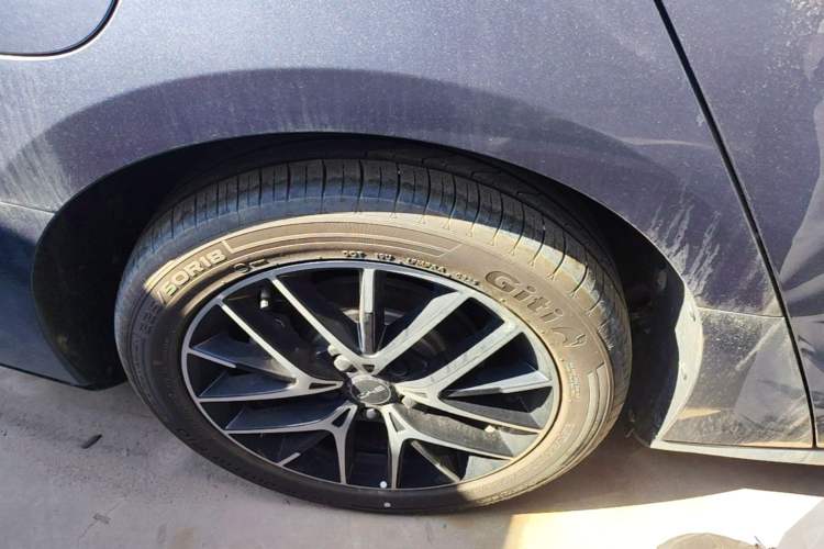 Used BYD Seal 07 DM-i 2025 Intelligent Driving Version DM-i 1.5T 125 km Range Flagship Edition Right Rear Wheel Hub