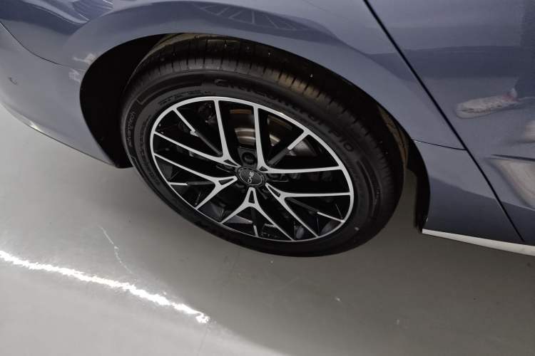 Used BYD Seal 07 DM-i 2025 Intelligent Driving Version DM-i 1.5L 125 km Prestige Edition Right Rear Wheel Hub