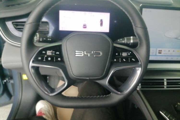 Used BYD Seal 07 DM-i 2025 DM-i 1.5L 125km Elite Model Steering Wheel