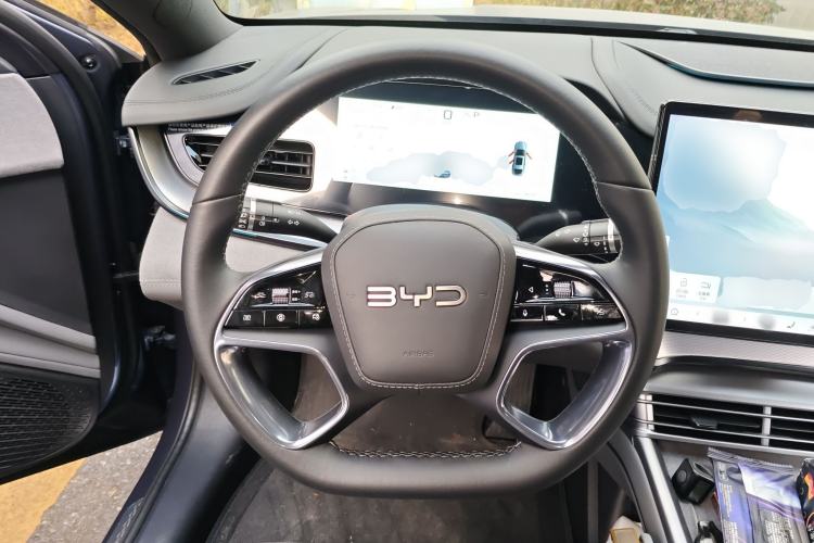 Used BYD Seal 07 DM-i 2025 DM-i 1.5L 125km Luxury Model Steering Wheel