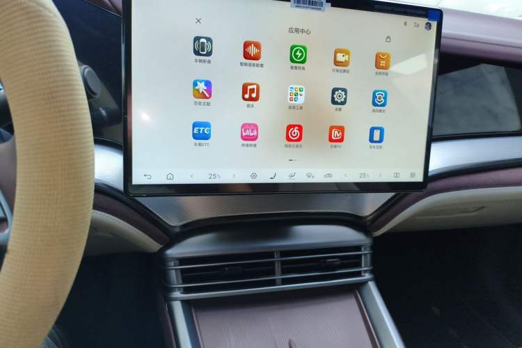Used BYD Seal 07 DM-i 2025 DM-i 1.5L 125km Luxury Model Audio And AC Panel