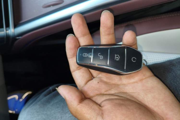 Used BYD Seal 07 DM-i 2025 DM-i 1.5L 125km Luxury Model Vehicle Key