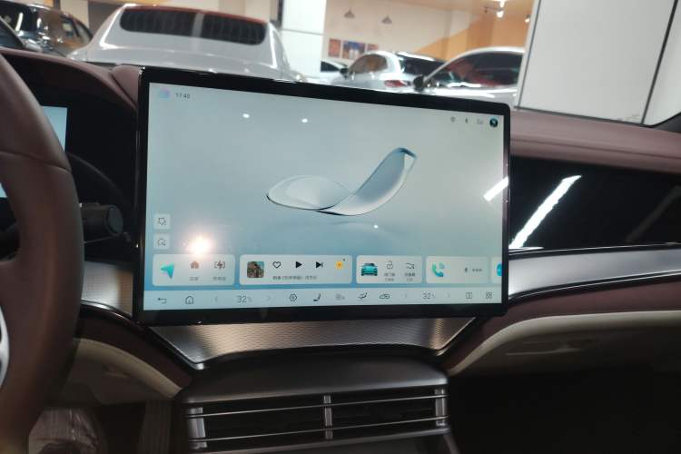 Used BYD Seal 07 DM-i 2025 DM-i 1.5T 125km Flagship Model Audio And AC Panel