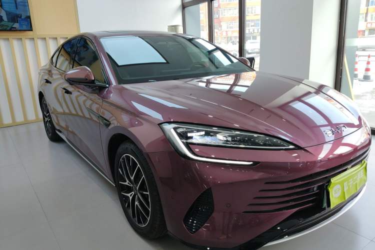 Used BYD Seal 07 DM-i 2025 DM-i 1.5L 125km Elite Model Front Right 45 Deg