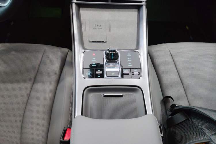 Used BYD Seal 07 DM-i 2025 DM-i 1.5L 125km Elite Model Gear Lever