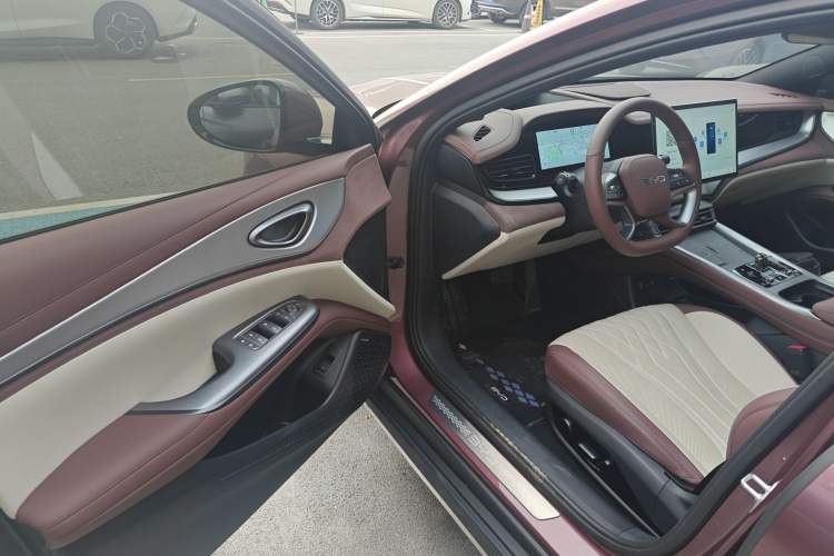 Used BYD Seal 07 DM-i 2025 Intelligent Driving Version DM-i 1.5T 125 km Range Flagship Edition Interior 3
