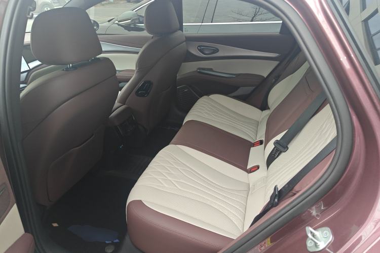 Used BYD Seal 07 DM-i 2025 Intelligent Driving Version DM-i 1.5T 125 km Range Flagship Edition Interior 4