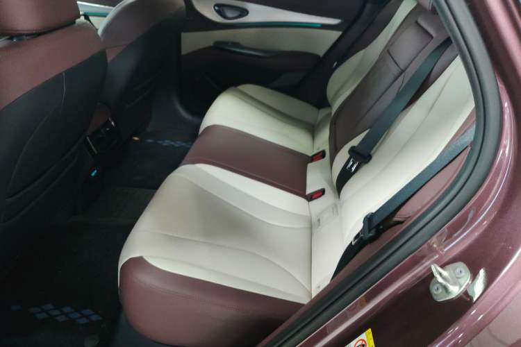 Used BYD Seal 07 DM-i 2025 Intelligent Driving Version DM-i 1.5L 125 km Prestige Edition Left Rear Seat