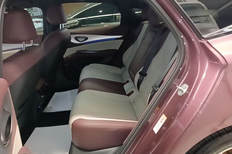 Used BYD Seal 07 DM-i 2025 Intelligent Driving Version DM-i 1.5L 125 km Luxury Edition Left Rear Seat