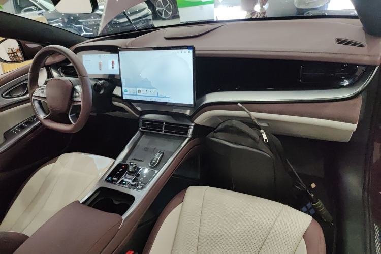 Used BYD Seal 07 DM-i 2025 Intelligent Driving Version DM-i 1.5L 125 km Prestige Edition Center Console