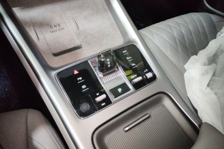 Used BYD Seal 07 DM-i 2025 DM-i 1.5T 125km Flagship Model Gear Lever