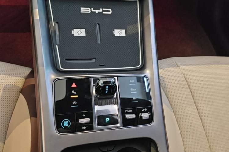 Used BYD Seal 07 DM-i 2025 DM-i 1.5L 125km Prestige Model Gear Lever
