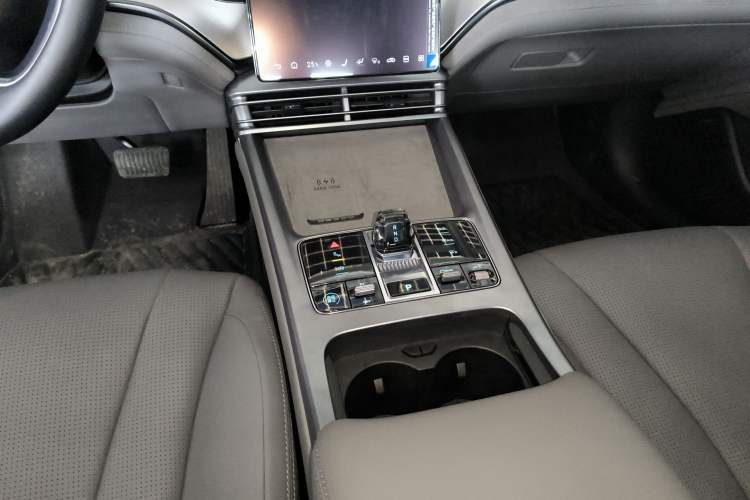 Used BYD Seal 07 DM-i 2025 DM-i 1.5L 125km Prestige Model Gear Lever