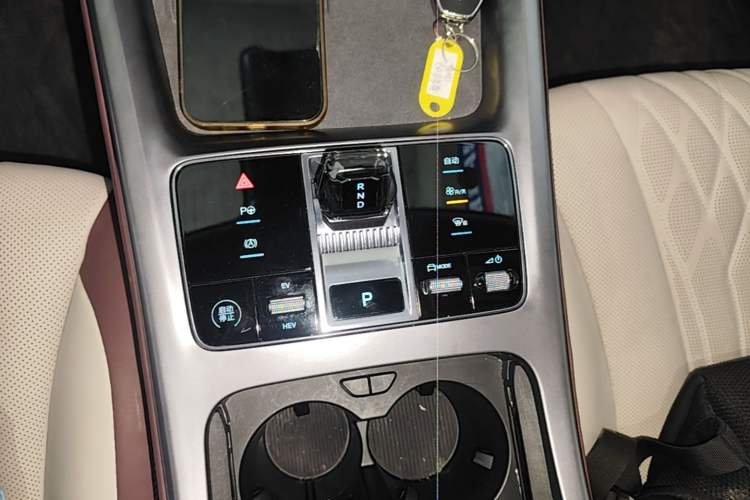 Used BYD Seal 07 DM-i 2025 DM-i 1.5T 125km Flagship Model Gear Lever