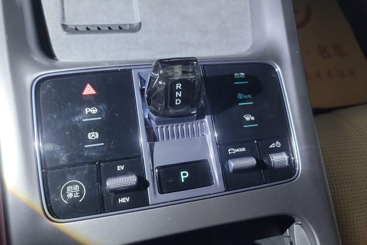 Used BYD Seal 07 DM-i 2025 DM-i 1.5L 125km Prestige Model Gear Lever