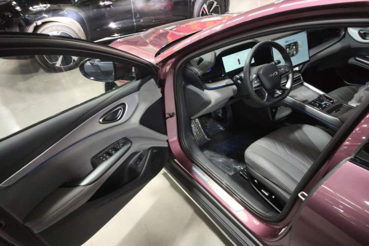 Used BYD Seal 07 DM-i 2025 DM-i 1.5T 125km Flagship Model Interior 3
