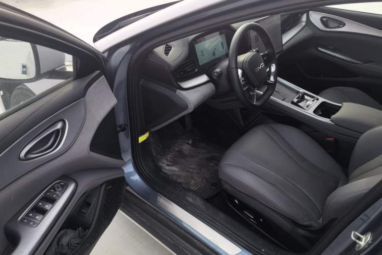 Used BYD Seal 07 DM-i 2025 Intelligent Driving Version DM-i 1.5L 125 km Prestige Edition Interior 3