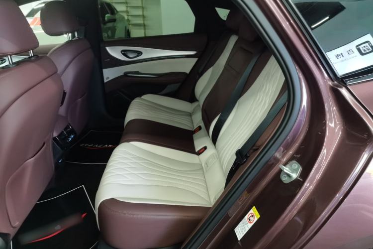 Used BYD Seal 07 DM-i 2025 Intelligent Driving Version DM-i 1.5T 125 km Range Flagship Edition Interior 4