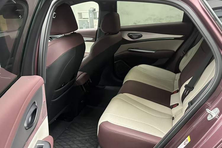 Used BYD Seal 07 DM-i 2025 DM-i 1.5L 125km Luxury Model Interior 7