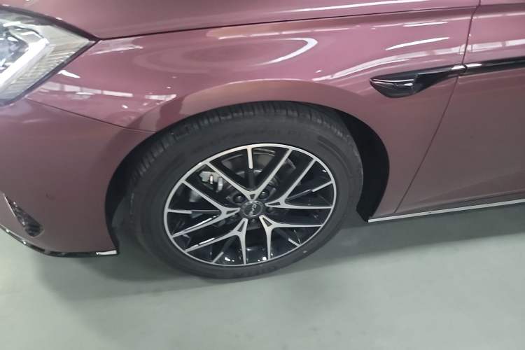 Used BYD Seal 07 DM-i 2025 DM-i 1.5L 125km Prestige Model Left Front Wheel Hub