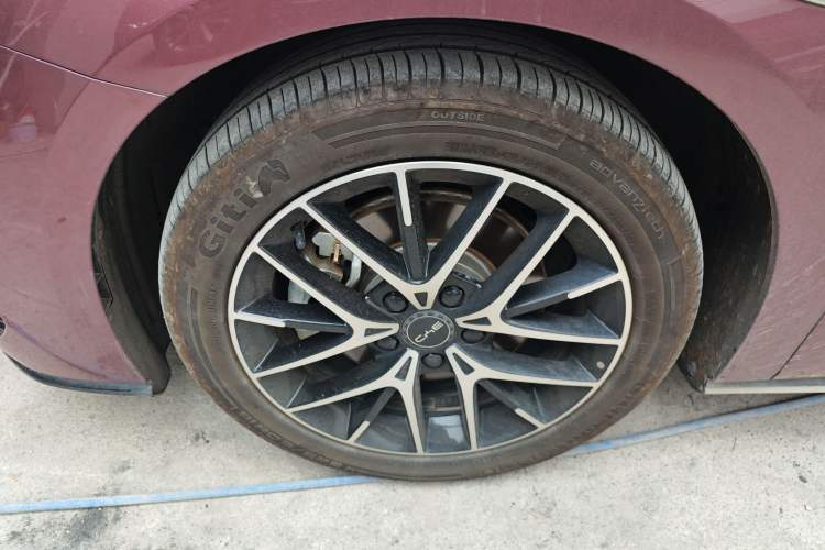 Used BYD Seal 07 DM-i 2025 DM-i 1.5L 125km Luxury Model Left Front Wheel Hub