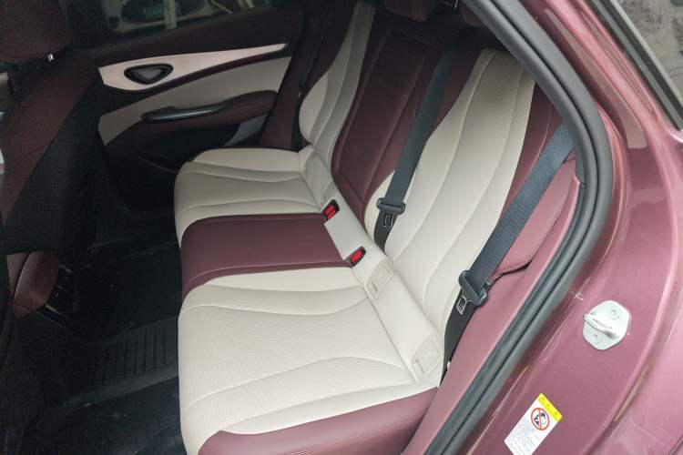 Used BYD Seal 07 DM-i 2025 DM-i 1.5L 125km Luxury Model Left Rear Seat