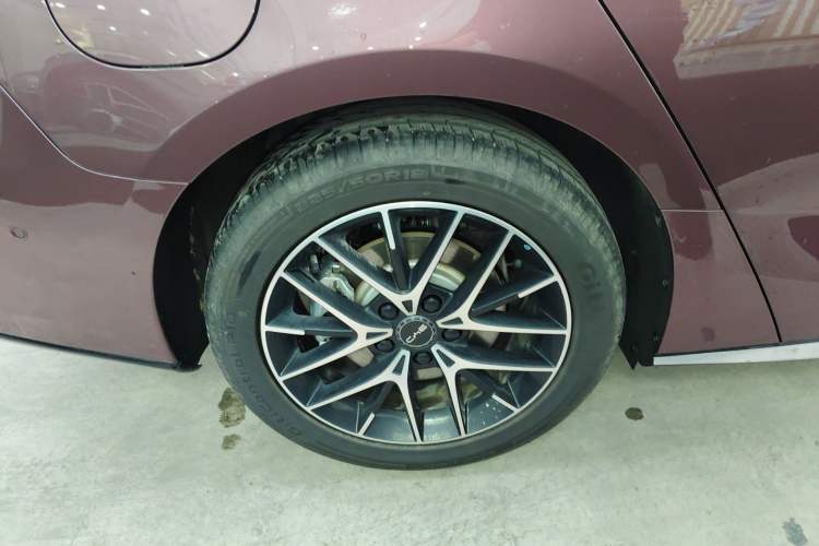 Used BYD Seal 07 DM-i 2025 Intelligent Driving Version DM-i 1.5L 125 km Prestige Edition Right Rear Wheel Hub