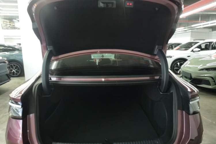 Used BYD Seal 07 DM-i 2025 Intelligent Driving Version DM-i 1.5T 125 km Range Flagship Edition Trunk