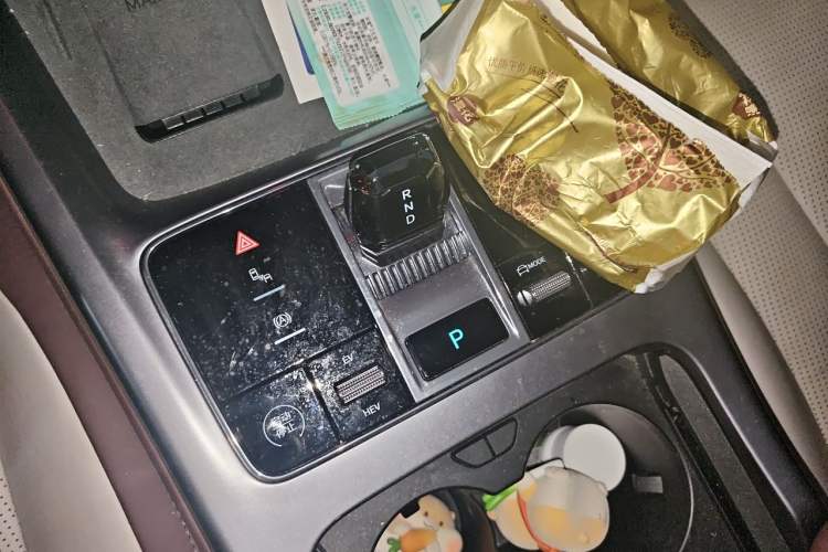 Used BYD Seal 07 DM-i 2025 Intelligent Driving Version DM-i 1.5L 125 km Luxury Edition Gear Lever
