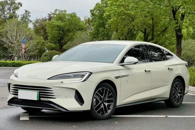 BYD Seal 07 DM-i 2025 DM-i 1.5L 125km Elite Model usata