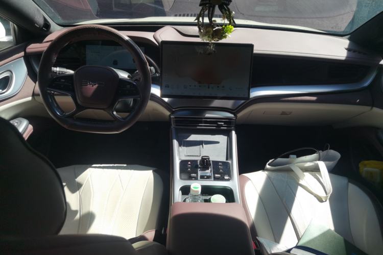 Used BYD Seal 07 DM-i 2025 DM-i 1.5T 125km Flagship Model Center Console