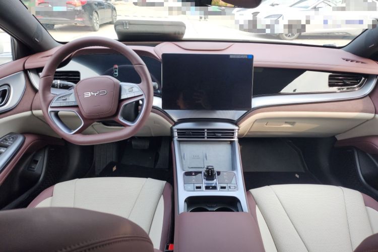 Used BYD Seal 07 DM-i 2025 Intelligent Driving Version DM-i 1.5L 125 km Prestige Edition Center Console
