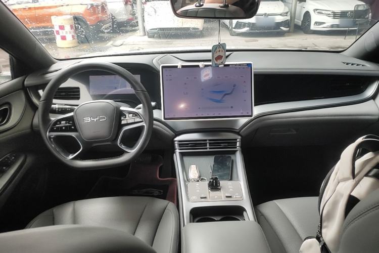 Used BYD Seal 07 DM-i 2025 DM-i 1.5L 125km Elite Model Center Console