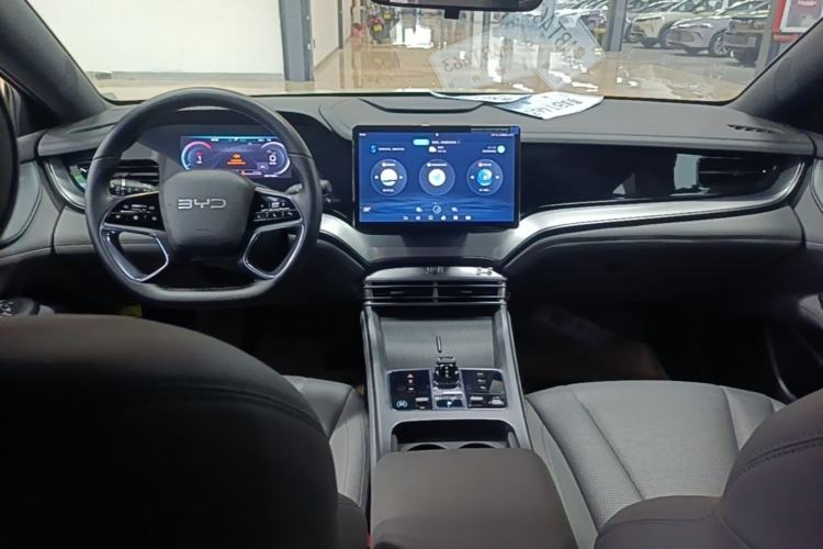 Used BYD Seal 07 DM-i 2025 DM-i 1.5L 70km Elite Model Center Console