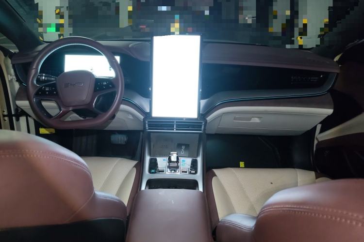 Used BYD Seal 07 DM-i 2025 DM-i 1.5L 125km Luxury Model Center Console