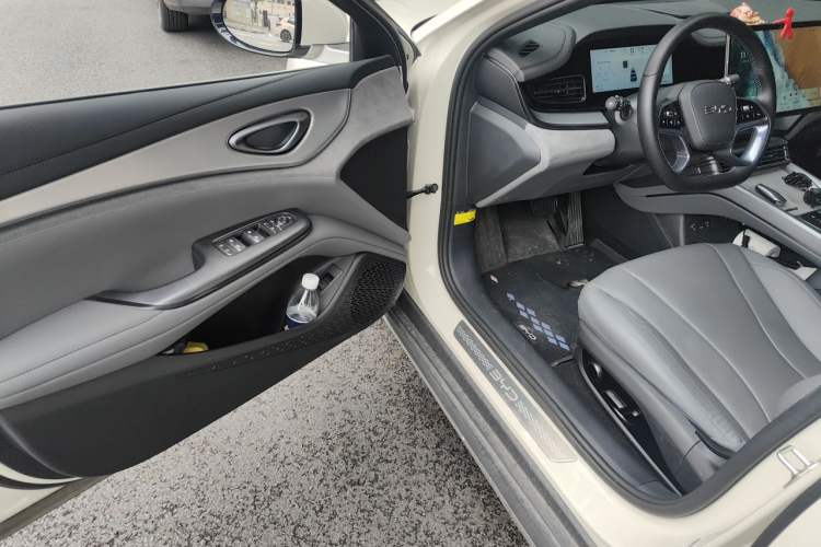 Used BYD Seal 07 DM-i 2025 DM-i 1.5L 125km Luxury Model Driver Seat