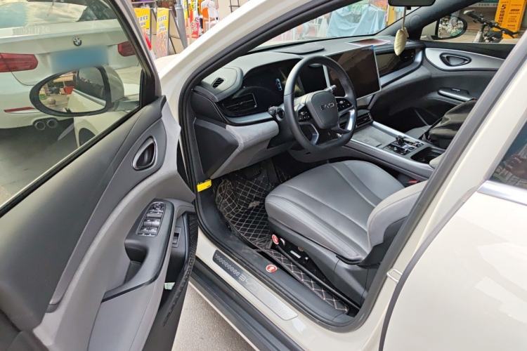 Used BYD Seal 07 DM-i 2025 DM-i 1.5L 125km Luxury Model Driver Seat