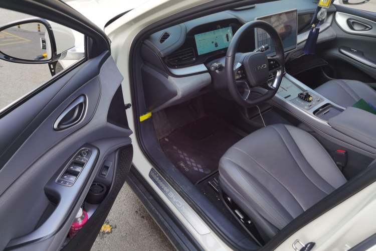 Used BYD Seal 07 DM-i 2025 DM-i 1.5L 125km Luxury Model Driver Seat
