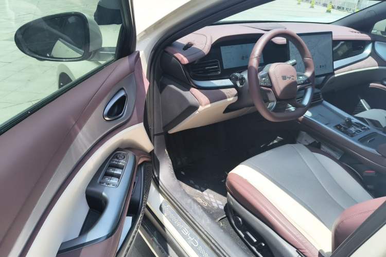 Used BYD Seal 07 DM-i 2025 Intelligent Driving Version DM-i 1.5L 125 km Luxury Edition Driver Seat