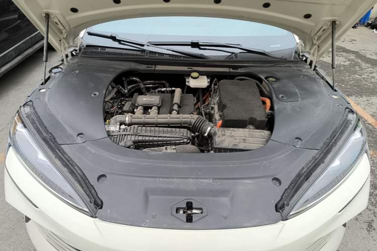 Used BYD Seal 07 DM-i 2025 DM-i 1.5L 125km Luxury Model Engine Bay