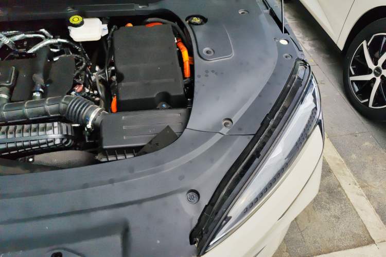 Used BYD Seal 07 DM-i 2025 Intelligent Driving Version DM-i 1.5L 125 km Prestige Edition Engine Bay Left