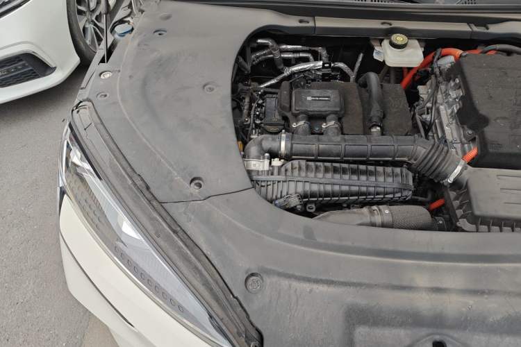 Used BYD Seal 07 DM-i 2025 Intelligent Driving Version DM-i 1.5L 125 km Luxury Edition Engine Bay Right