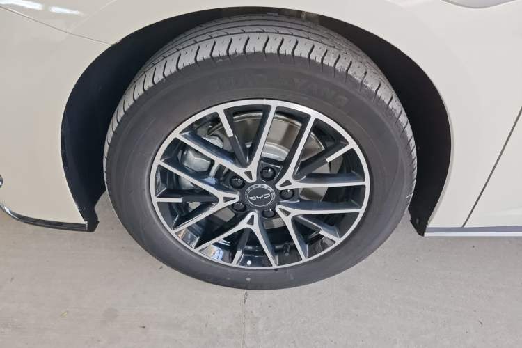 Used BYD Seal 07 DM-i 2025 DM-i 1.5L 70km Elite Model Exterior 2
