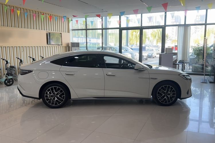 Used BYD Seal 07 DM-i 2025 DM-i 1.5L 125km Prestige Model Exterior 2