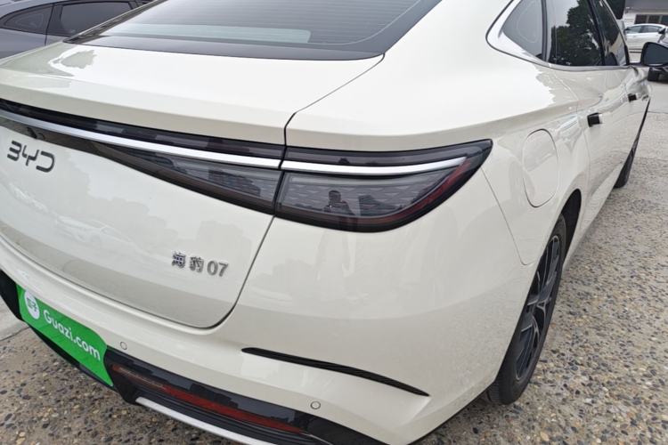 Used BYD Seal 07 DM-i 2025 DM-i 1.5L 125km Elite Model Exterior 3